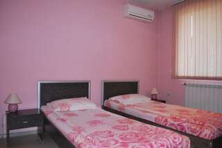 Отель Hotel Milenium София Двухместный номер с 2 отдельными кроватями и бесплатной частной парковкой-3