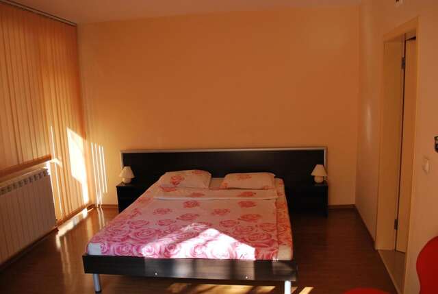 Отель Hotel Milenium София-16